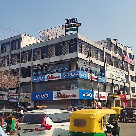 Hotel Newyork Inn Anand Exterior photo