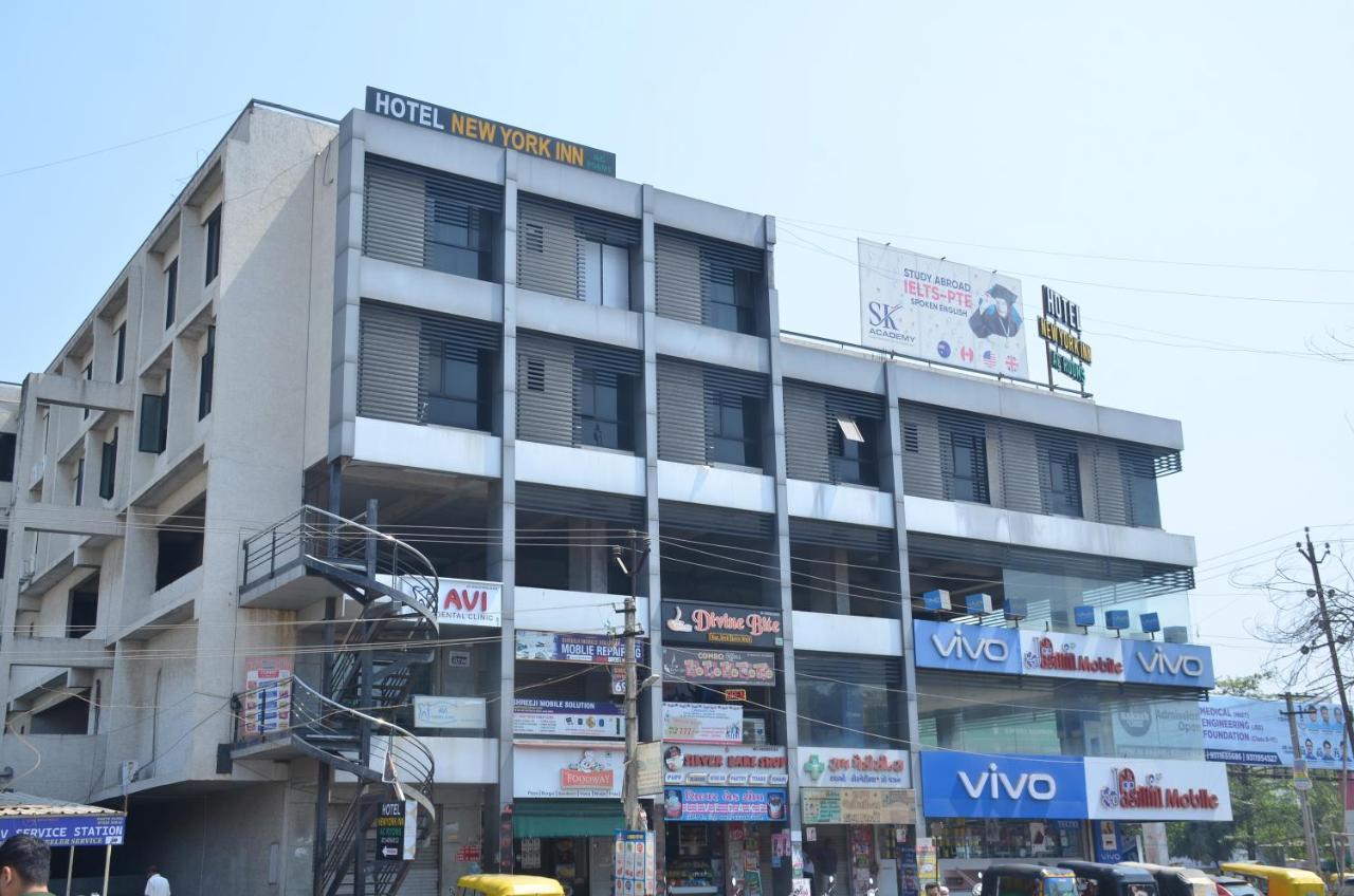 Hotel Newyork Inn Anand Exterior photo